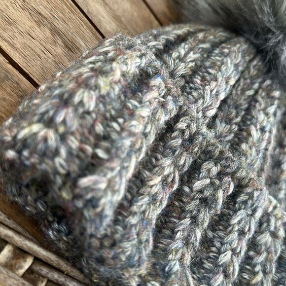 Norla Canada Alpaca Blend Knit Pom Pom Hat O/S - Picture 2 of 7